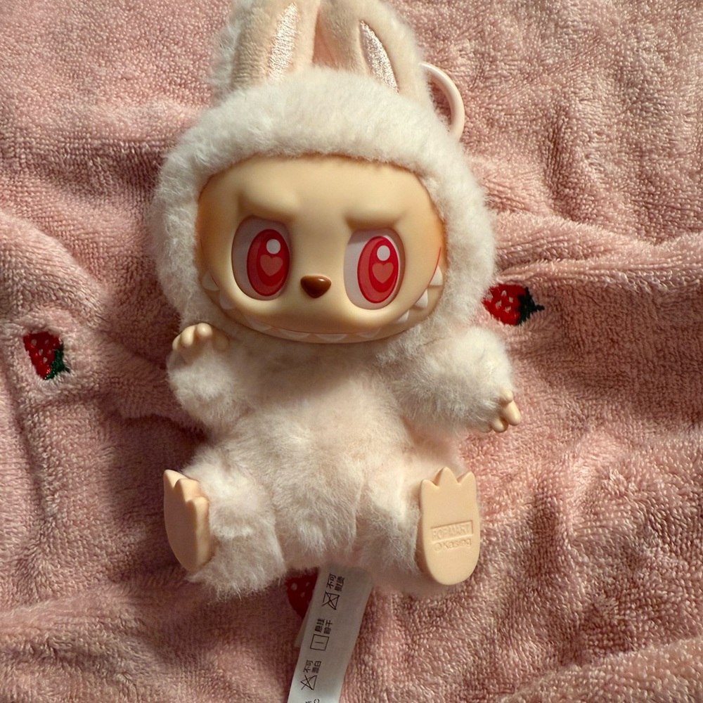 Adorable Labubu